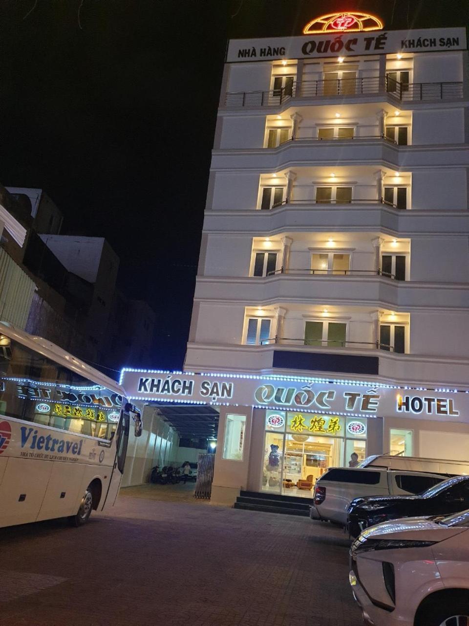 מלון Cà Mau Khach San Quoc Te מראה חיצוני תמונה
